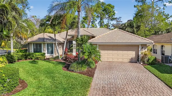1021 Tivoli Court, Naples, FL 34104