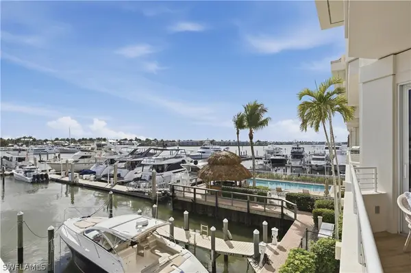 909 10th Street S #201, Naples, FL 34102