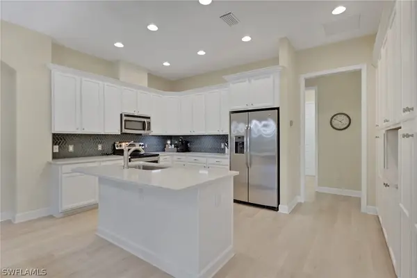 9524 Isla Bella Circle, Bonita Springs, FL 34135