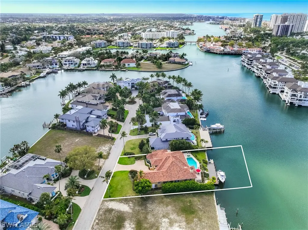 313 Neapolitan Way, Naples, FL 34103 - #1