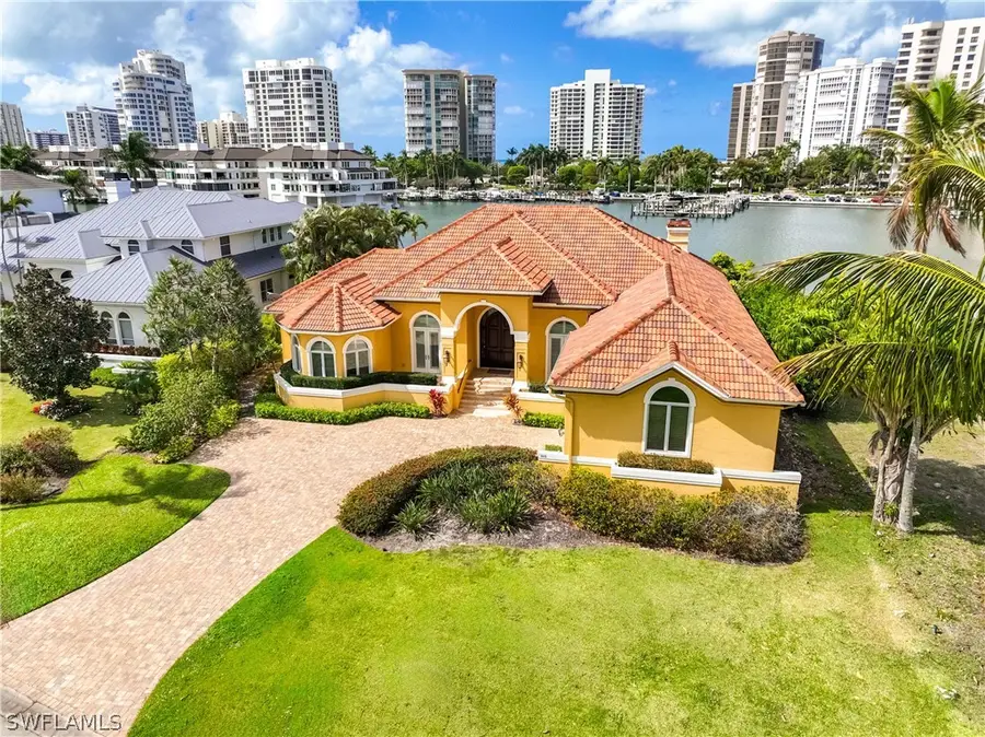 313 Neapolitan Way, Naples, FL 34103 - #3