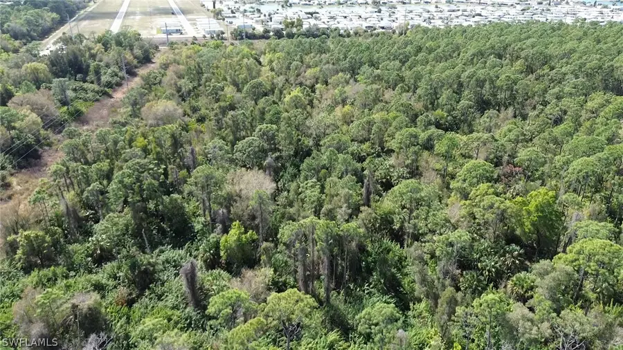 4800 Dor Lee Lane, North Fort Myers, FL 33917 - #2