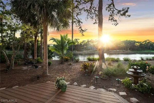 813 Barcarmil Way, Naples, FL 34110