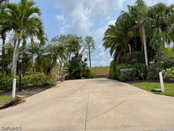 4600 Southern Breeze Drive, Naples, FL 34114