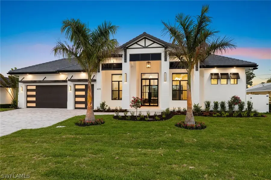 620 94th Avenue N, Naples, FL 34108 - #2