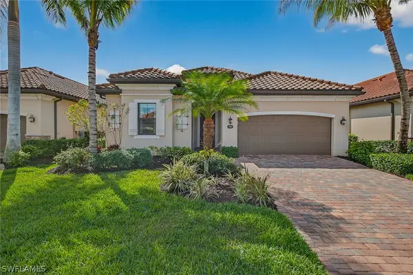 3001 Aviamar Circle, Naples, FL 34114