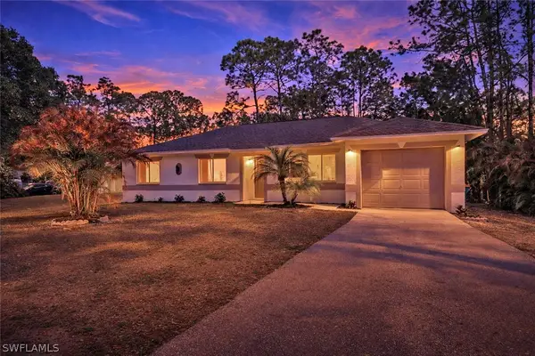 3371 8th Avenue Se, Naples, FL 34117