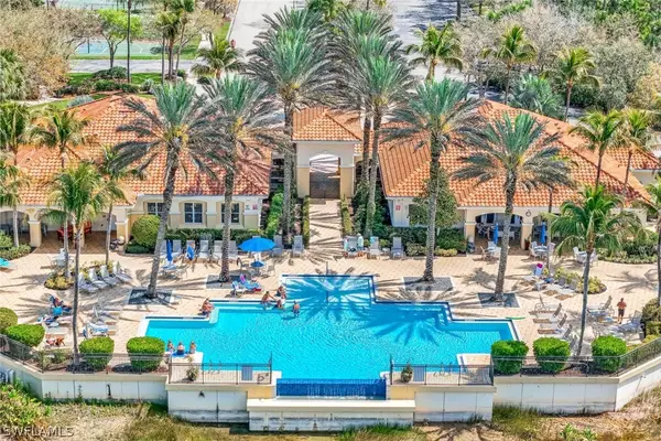 2040 Tarpon Bay Drive N #201, Naples, FL 34119