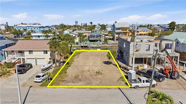 129 Curlew Street, Fort Myers Beach, FL 33931