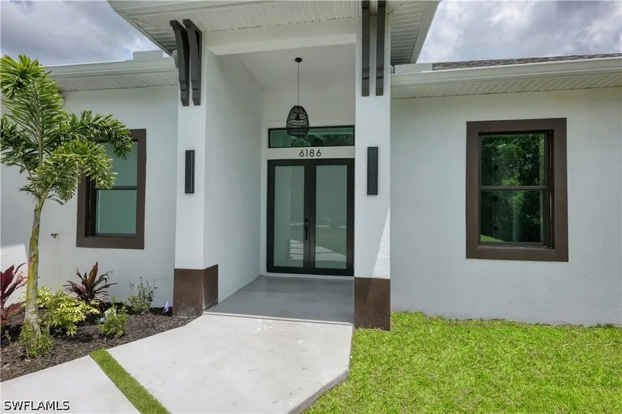 6186 Everglades Boulevard N, Naples, FL 34120 - #2