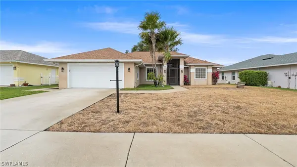 135 Estelle Drive, Naples, FL 34112