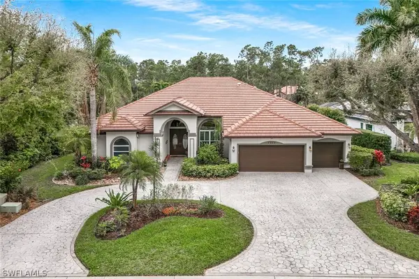 9889 Clear Lake Circle, Naples, FL 34109