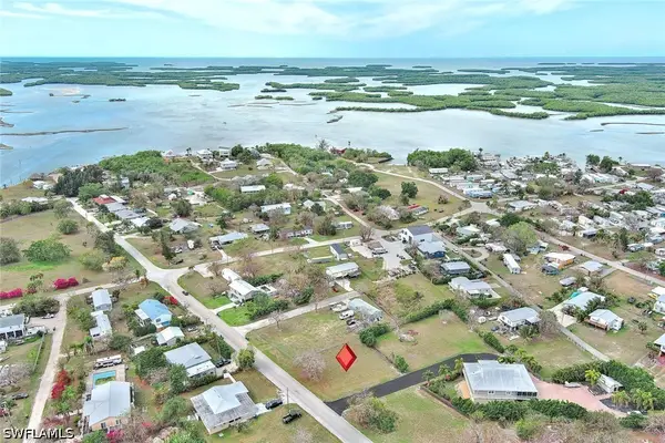 261 Smallwood Drive, Chokoloskee, FL 34138