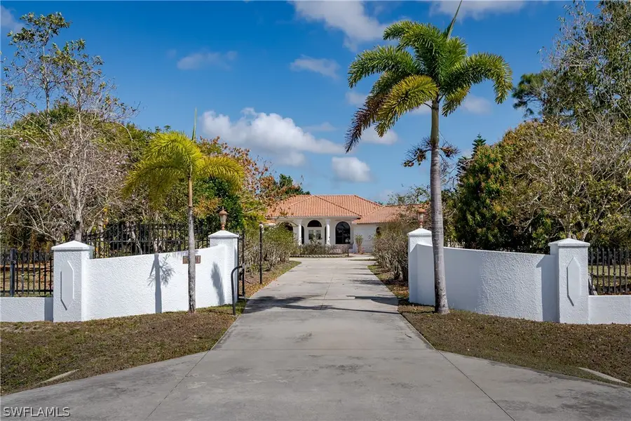 3901 60th Avenue Ne, Naples, FL 34120 - #2