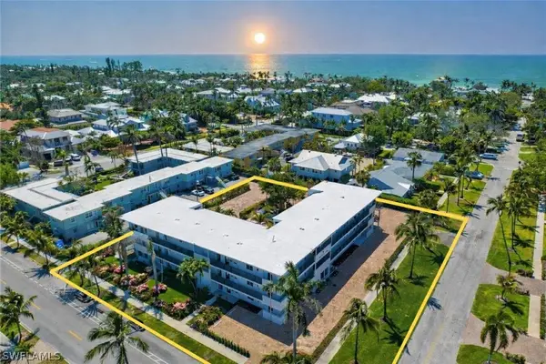 250 7th Avenue S #106, Naples, FL 34102