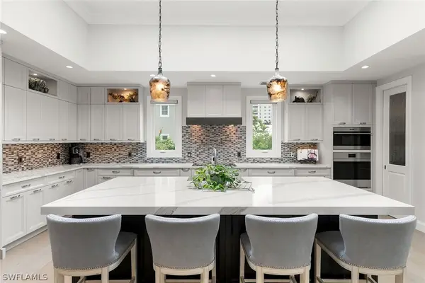 5949 Chanteclair Drive #8, Naples, FL 34108