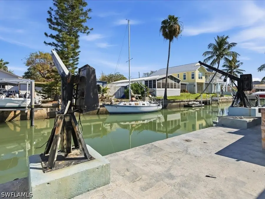 657 Palm Avenue E, Goodland, FL 34140 - #2