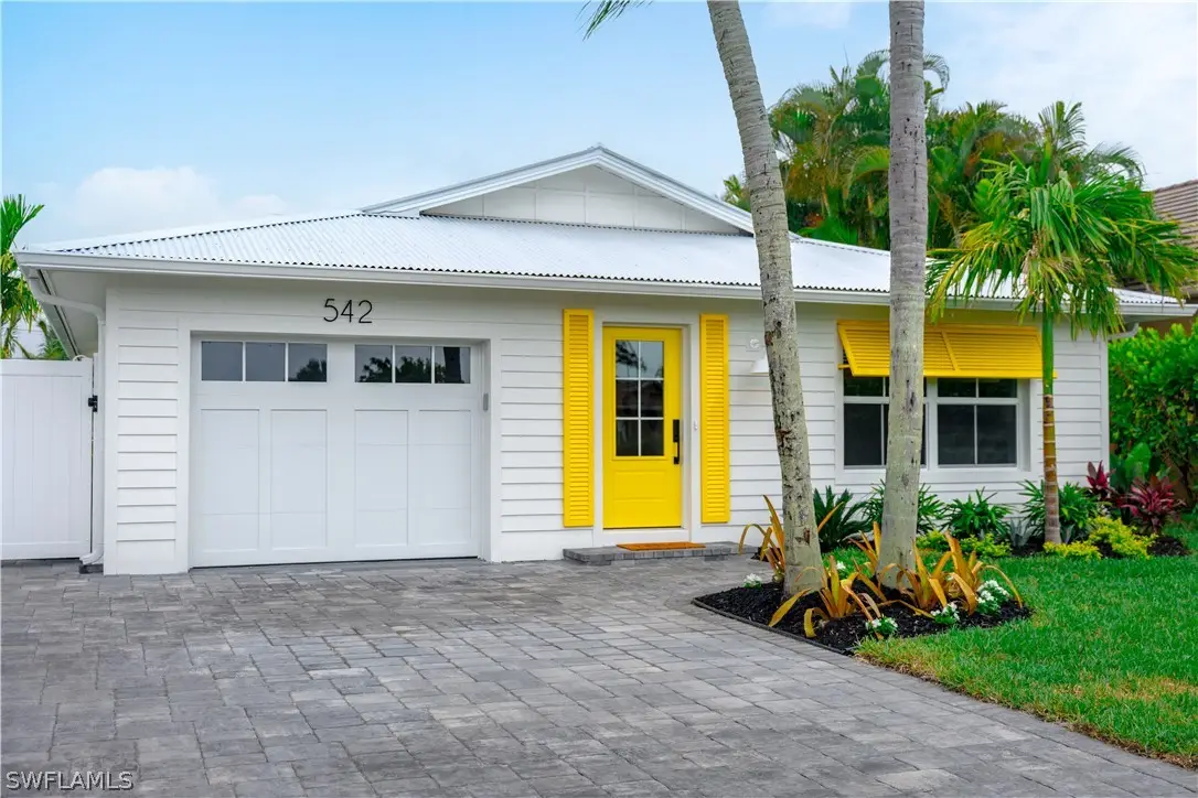 542 104th Avenue N, Naples, FL 34108 - #1