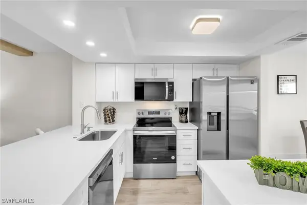 15171 Cedarwood Lane #3204, Naples, FL 34110