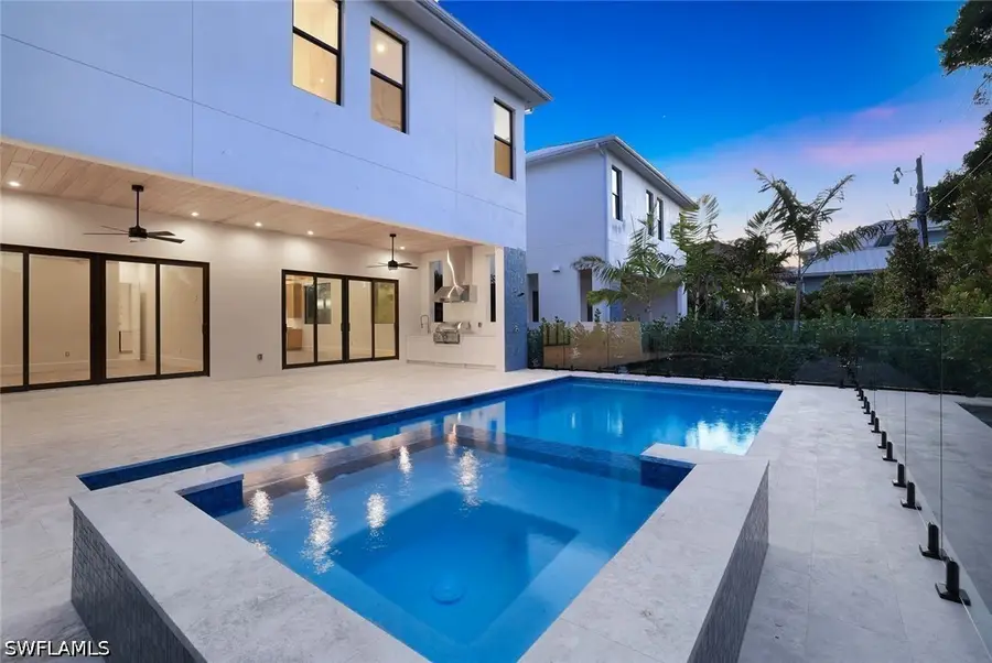 513 92nd Avenue N, Naples, FL 34108 - #2