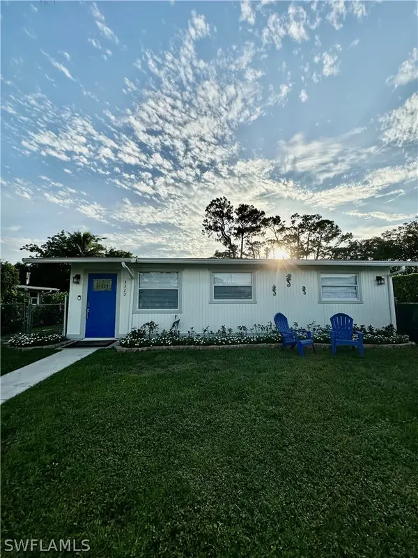 3323 Guilford Court, Naples, FL 34112