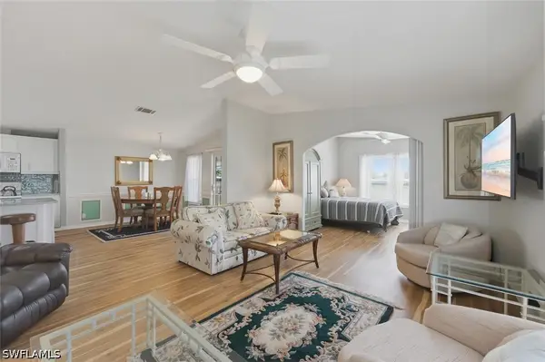 550 Charlemagne Boulevard, Naples, FL 34112