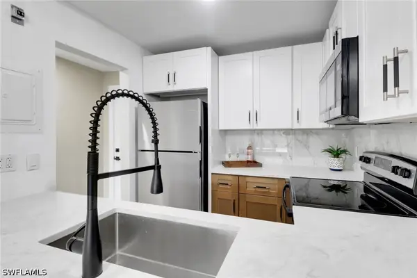 1195 Clam Court #202, Naples, FL 34102