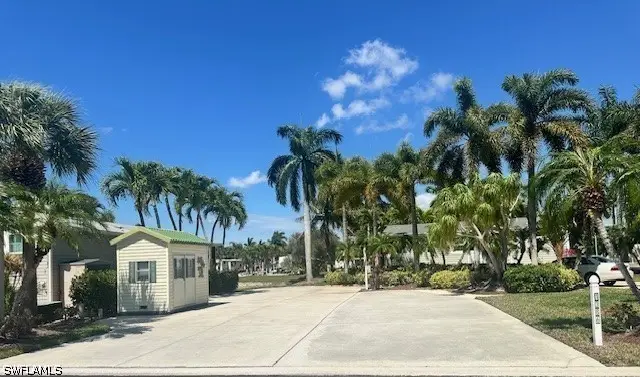 1386 Silver Lakes Boulevard, Naples, FL 34114 - #1