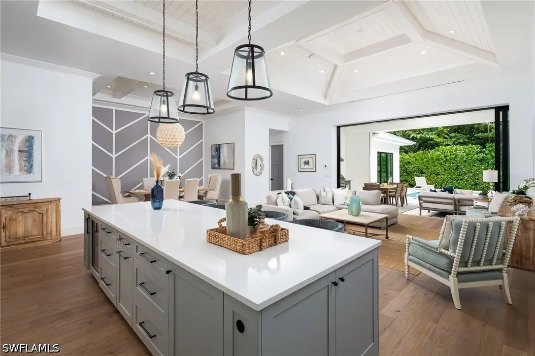 1064 13th Street N, Naples, FL 34102 - #1