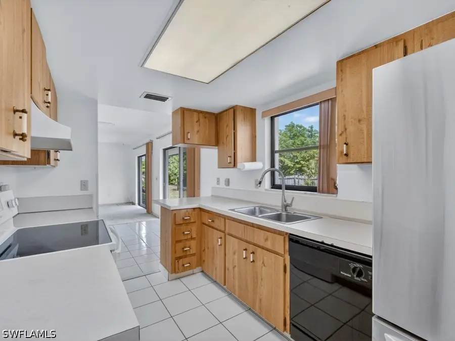 1256 Bluebird Avenue, Marco Island, FL 34145 - #3