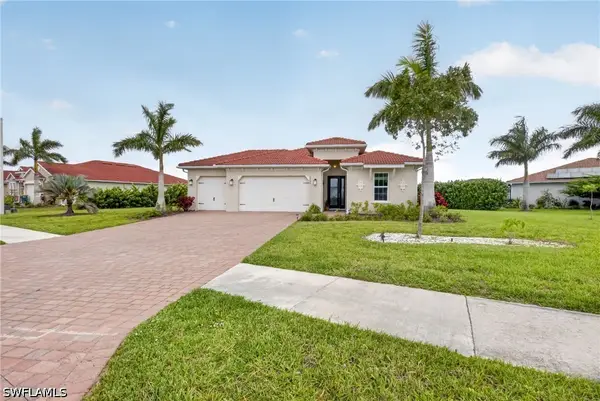 18698 Royal Hammock Boulevard, Naples, FL 34114