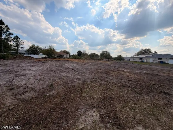 2715 49th Street W, Lehigh Acres, FL 33971