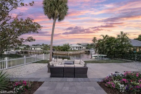 3461 Lakeview Drive, Naples, FL 34112