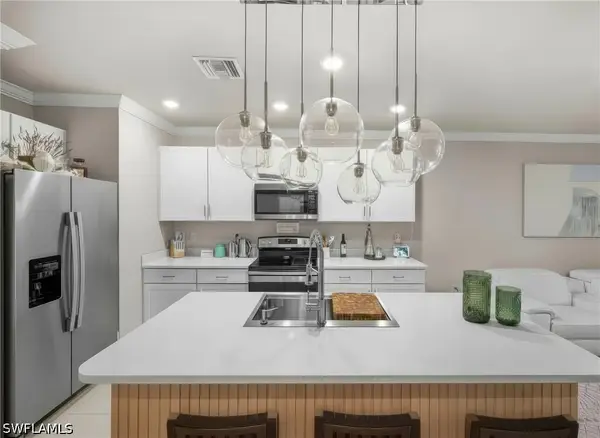 15380 Wildflower Circle, Naples, FL 34119