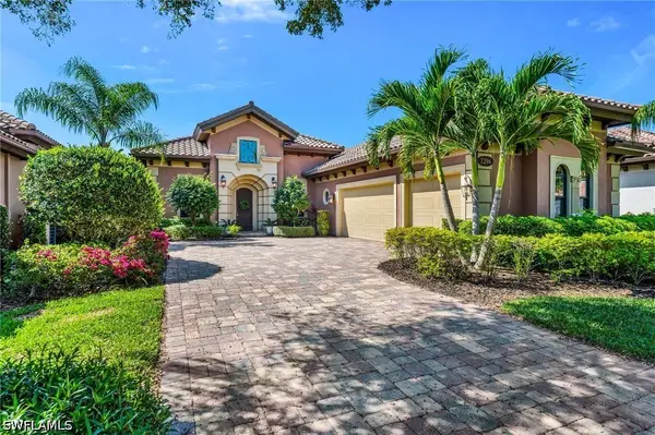 7296 Lantana Circle, Naples, FL 34119