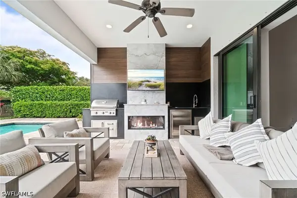 16201 Camden Lakes Circle, Naples, FL 34110