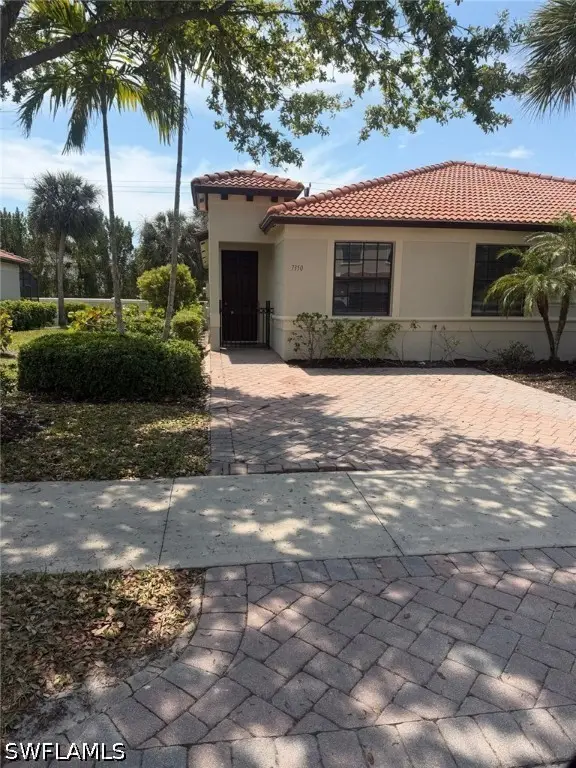 7350 Bristol Circle, Naples, FL 34120