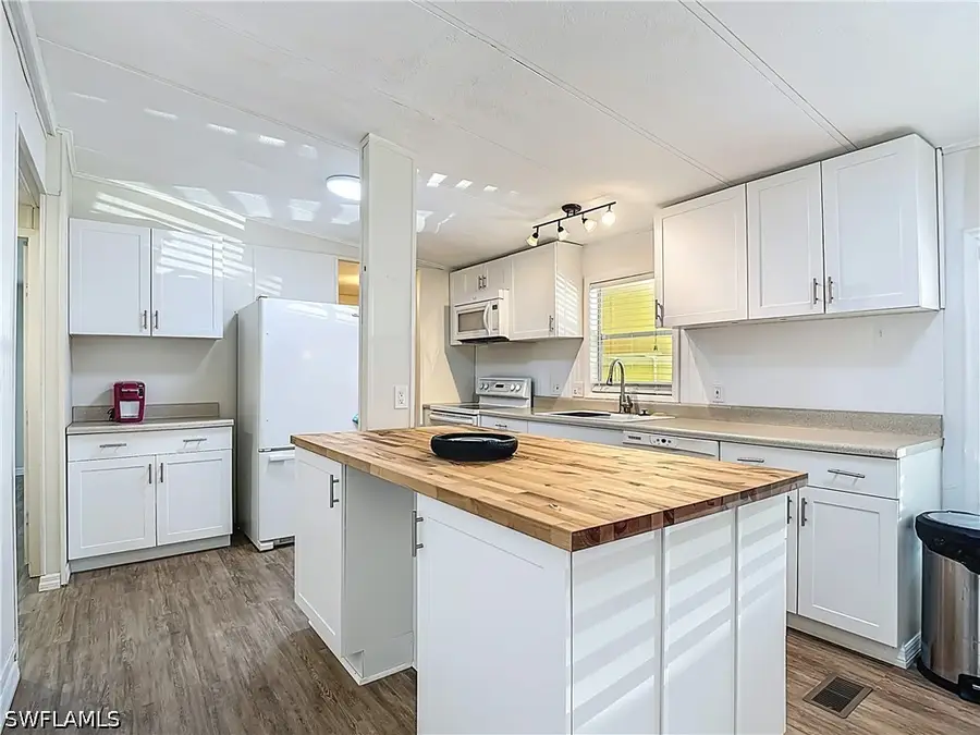 9 Moorhead Manor #9, Naples, FL 34112 - #3