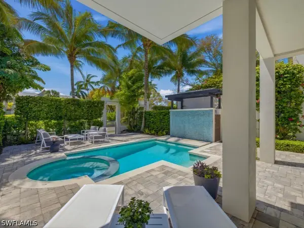 345 Banyan Boulevard #3, Naples, FL 34102
