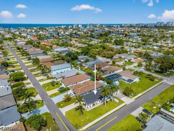 595 99th Avenue N, Naples, FL 34108