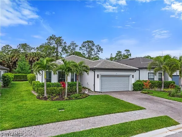 10475 Ventana Lane, Naples, FL 34120