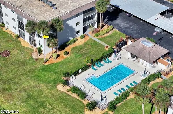 5651 Rattlesnake Hamm Road #C-201, Naples, FL 34113