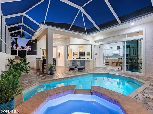 2844 Coco Lakes Drive, Naples, FL 34105