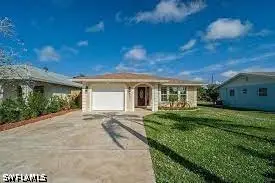 637 95th Avenue N, Naples, FL 34108