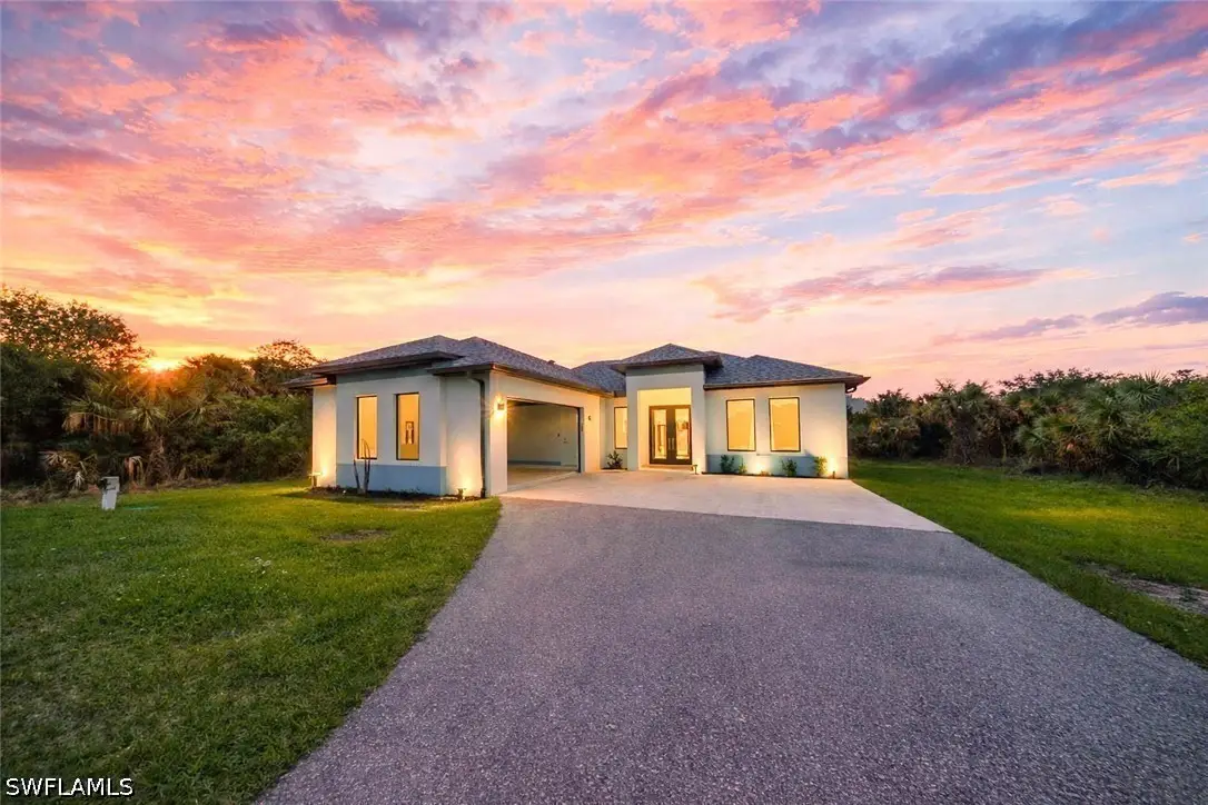 808 37th Avenue Nw, Naples, FL 34120 - #1