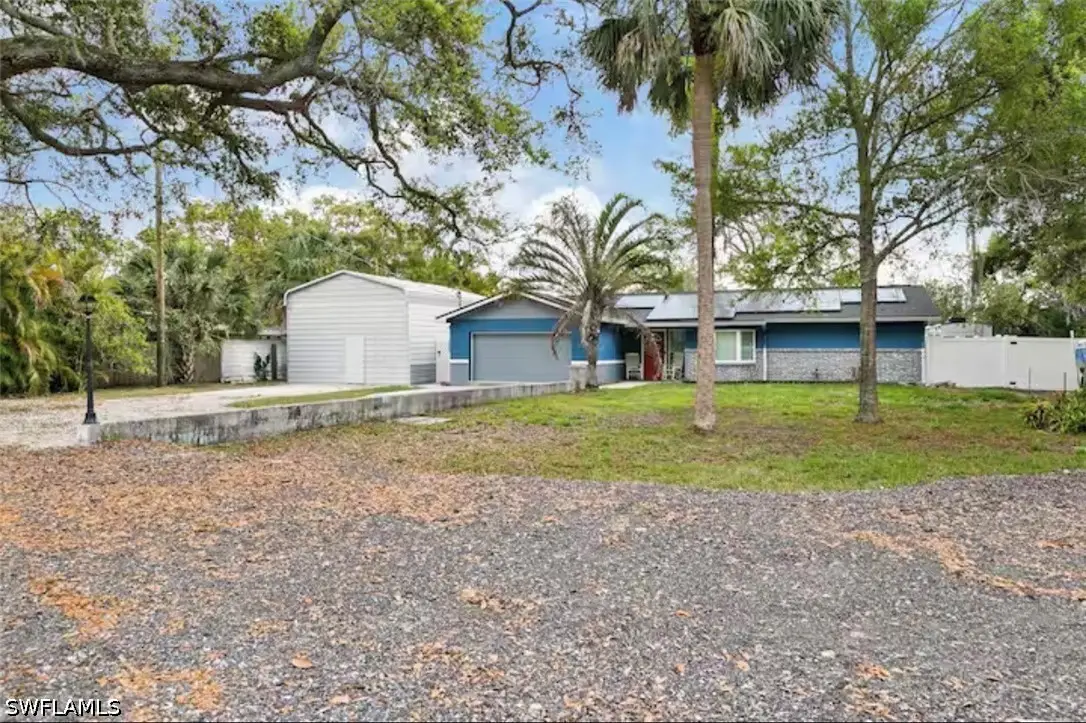 10825 Twin Palms Ranch Rd, Gibsonton, FL 33534 - #1