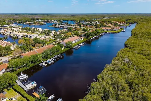 266 Newport Drive #305, Naples, FL 34114