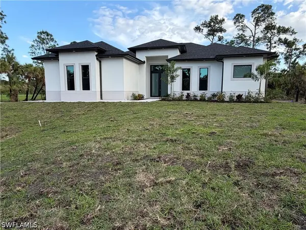 2654 24th Avenue Se, Naples, FL 34117