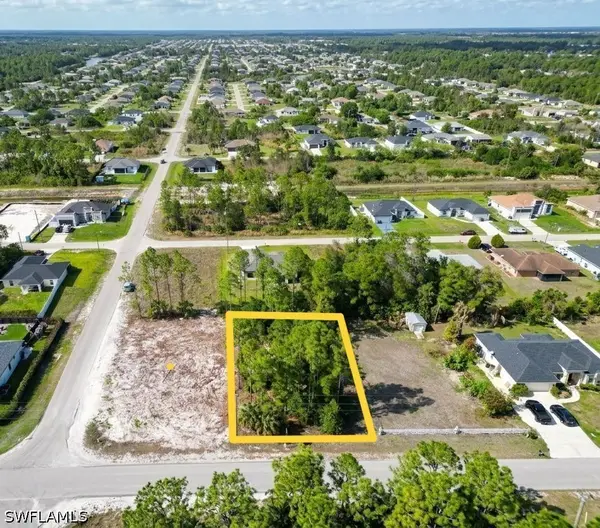 2716 19th Street W, Lehigh Acres, FL 33971