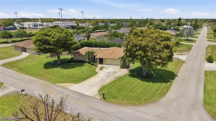 5201 31st Place Sw, Naples, FL 34116 - #2